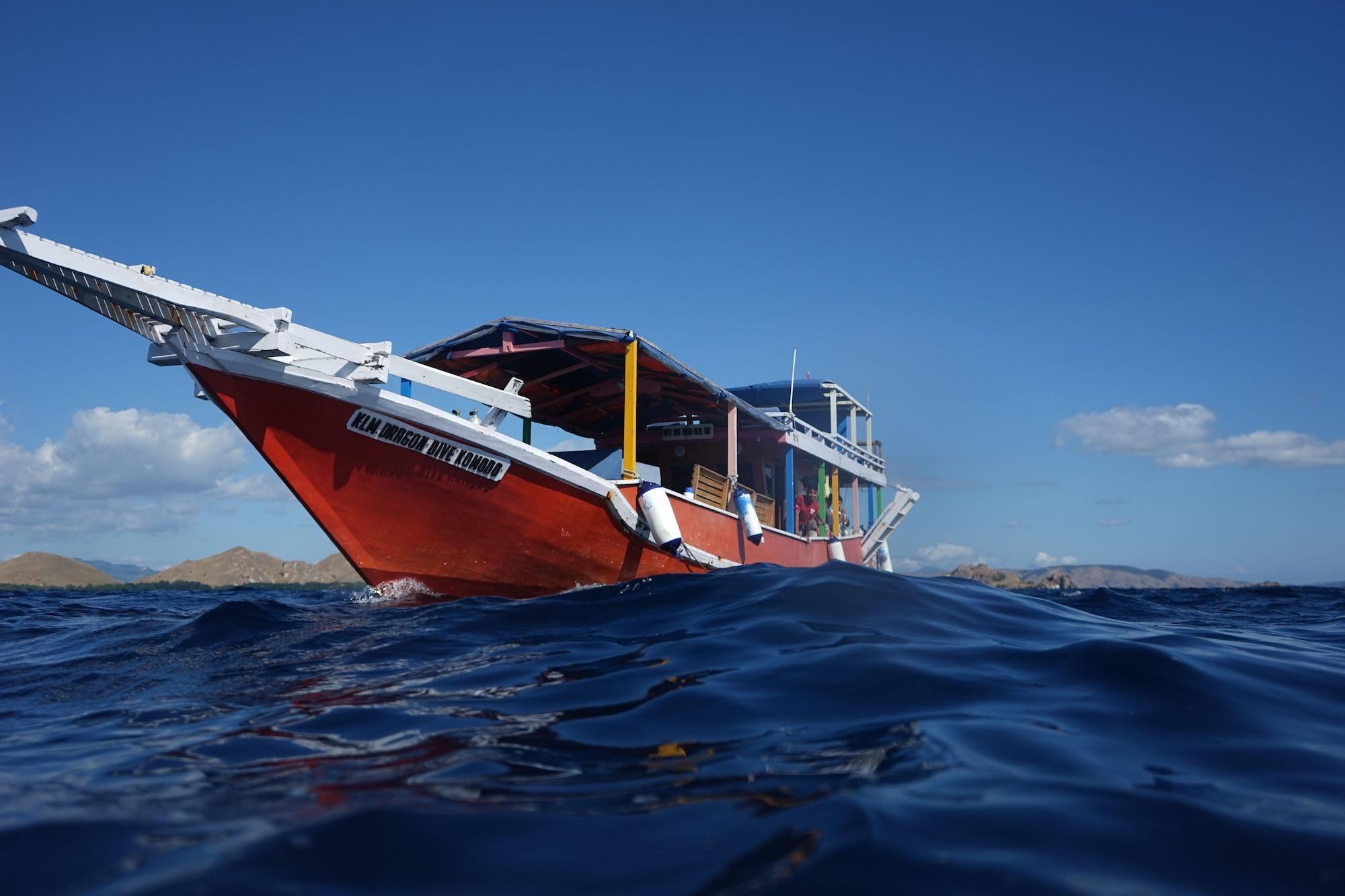 Dragon Dive Komodo Dive Resort Labuan Bajo Buitenkant foto