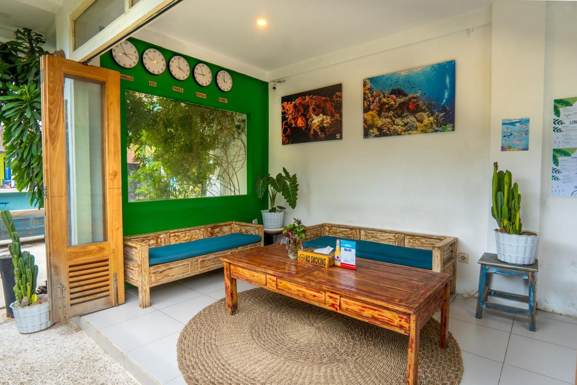 Dragon Dive Komodo Dive Resort Labuan Bajo Buitenkant foto